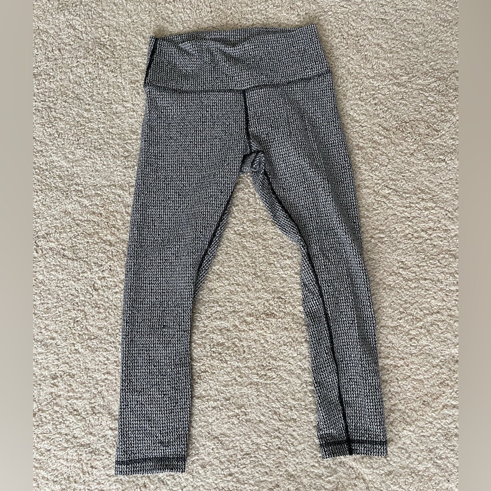 Lululemon crop leggings size 10